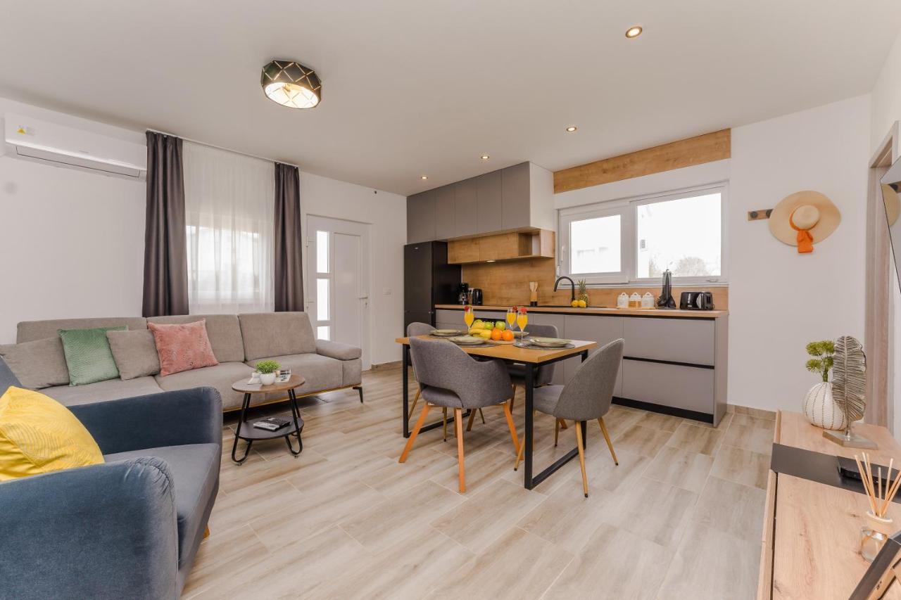 Apartmani Dmarie ปริฟลากา ภายนอก รูปภาพ