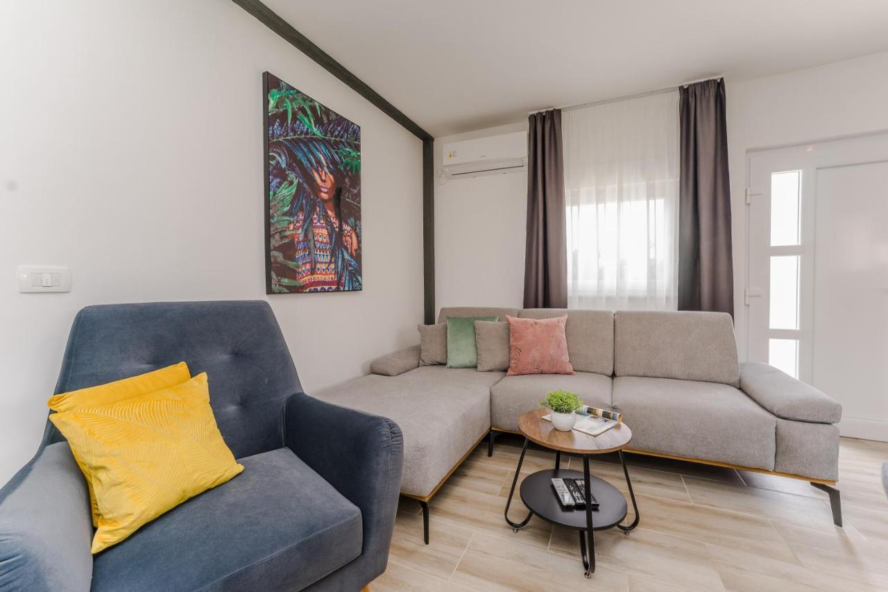 Apartmani Dmarie ปริฟลากา ภายนอก รูปภาพ